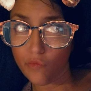 Meet your Posher, Alisa